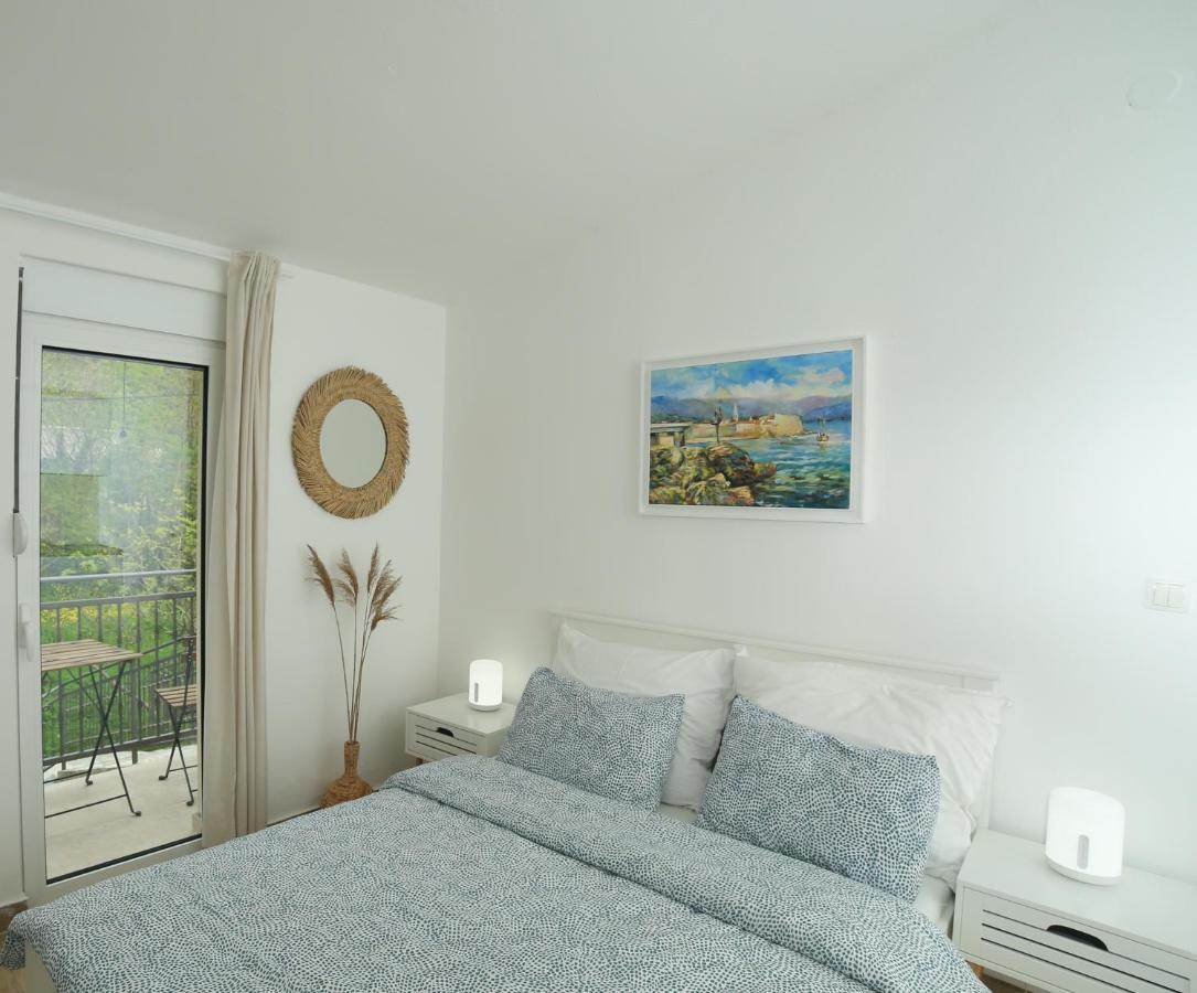 Plamenatz Studio Apartments Virpazar Bagian luar foto