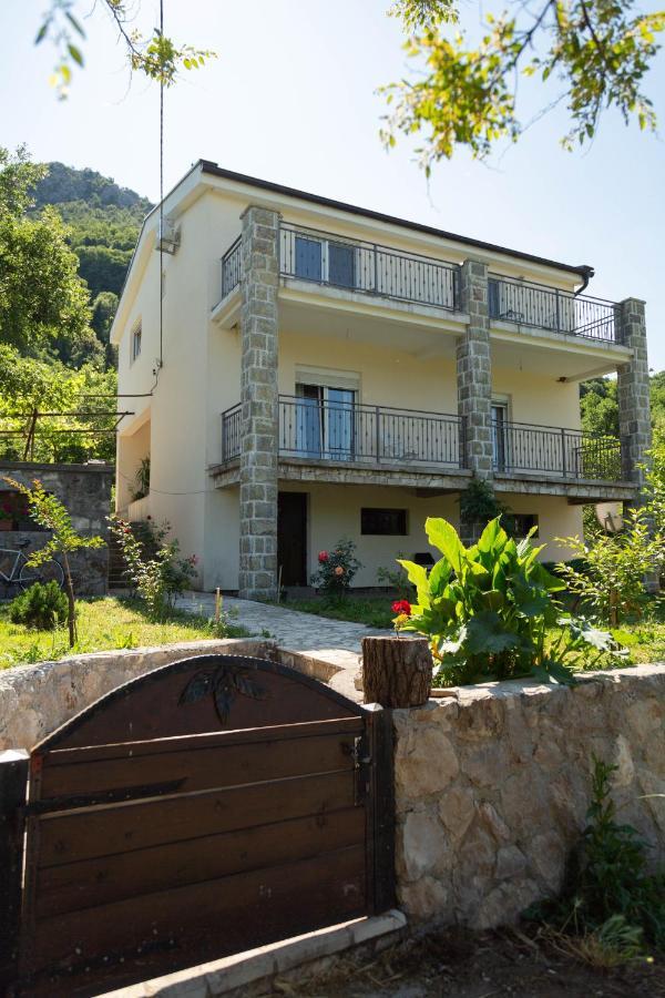 Plamenatz Studio Apartments Virpazar Bagian luar foto