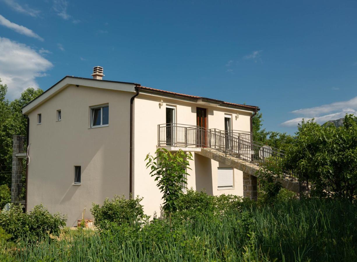 Plamenatz Studio Apartments Virpazar Bagian luar foto