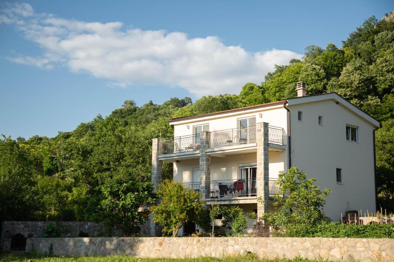 Plamenatz Studio Apartments Virpazar Bagian luar foto